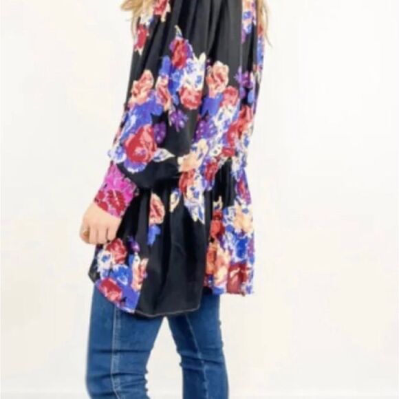 New  Free People Brunch a Bunch Floral Hold combo
swing tunic size S
NWOT - Picture 4 of 13